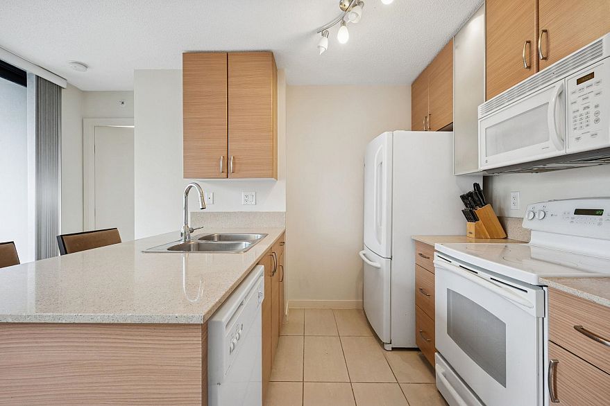 502 977 Mainland Street