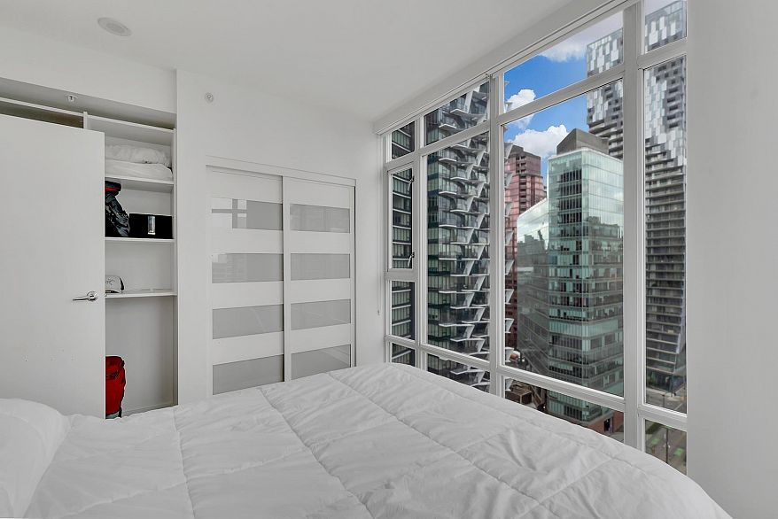 1904 1616 Bayshore Drive