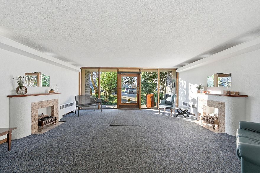 PH 1480 Arbutus Street