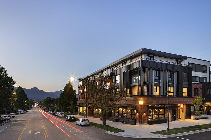 303 2419 Grant Street