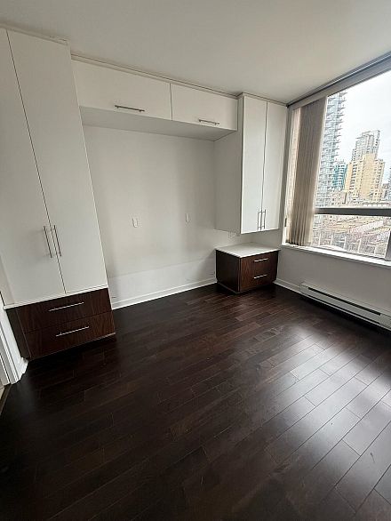 1202 1225 RICHARDS STREET, Vancouver BC V6B 1E6