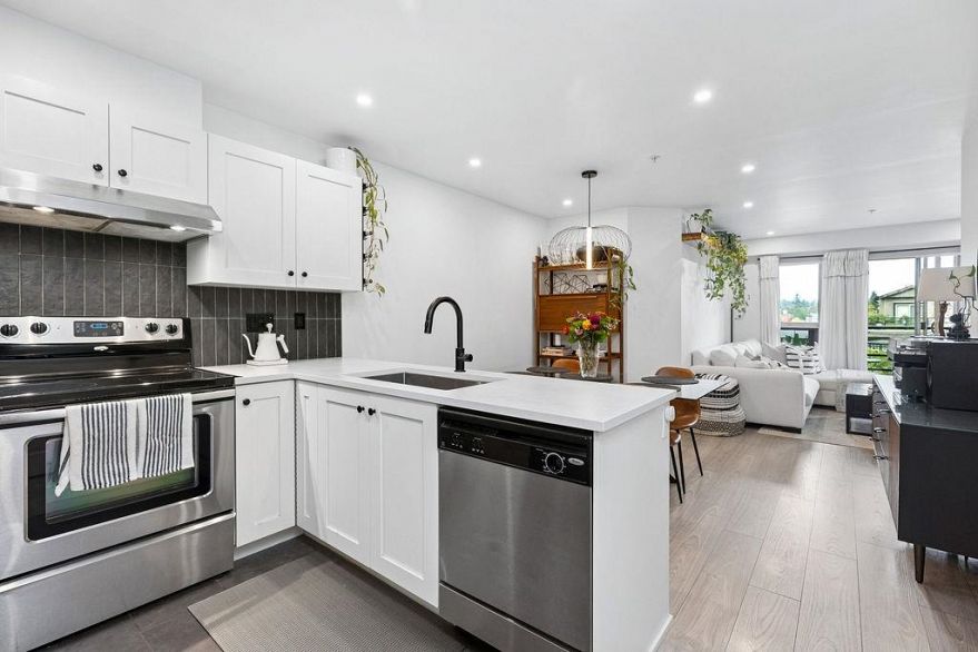 232 4550 Fraser Street