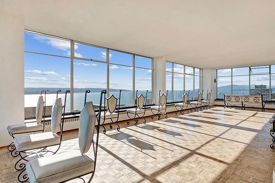 2301 1850 Comox Street