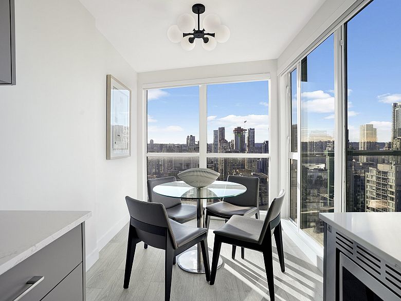 3309 939 Homer Street