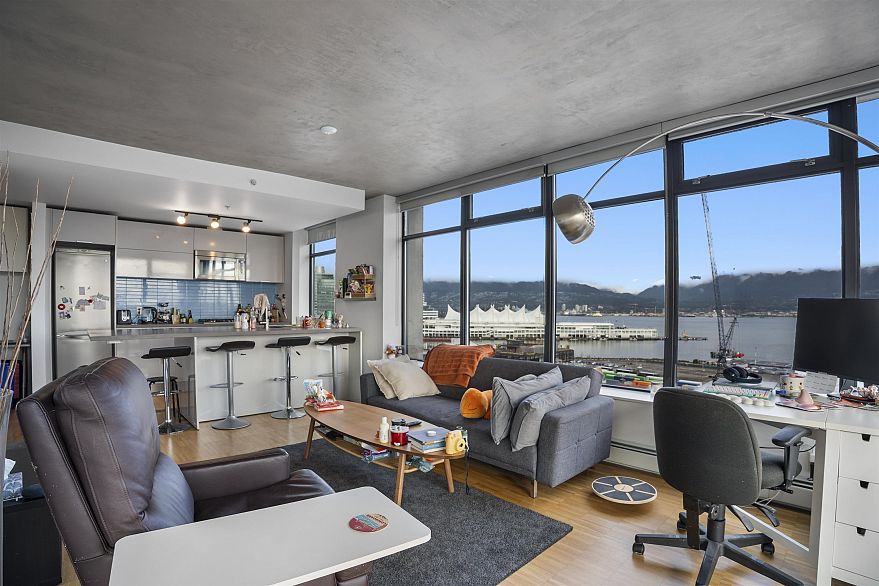 1401 108 W Cordova Street