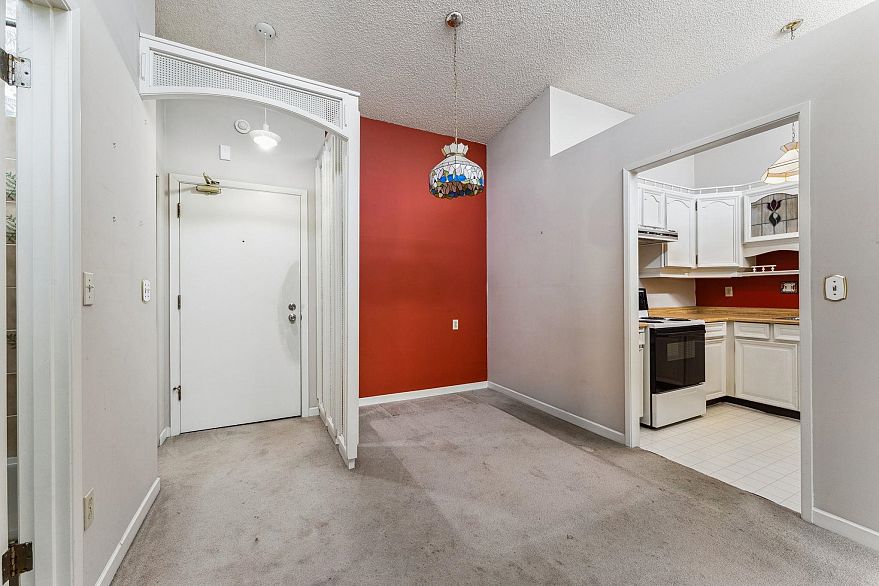 310 2416 West 3rd Avenue