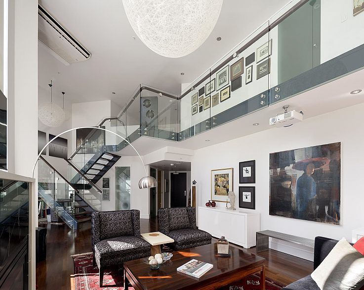 401 988 Richards Street