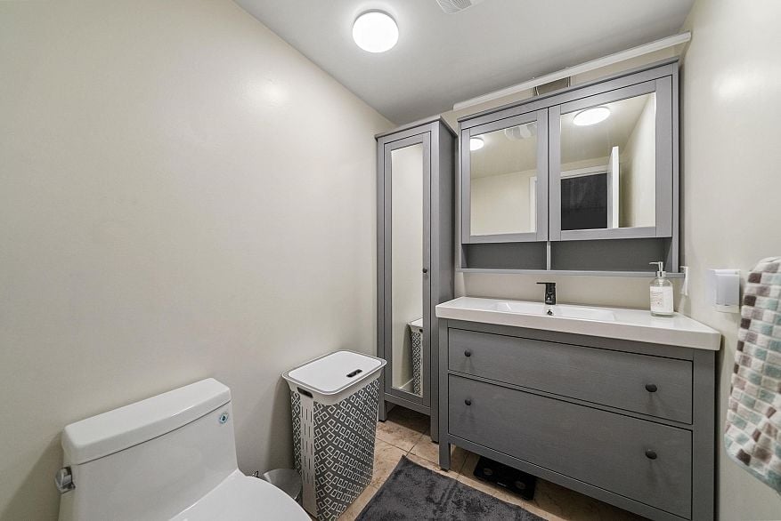 201 444 E 6th Avenue