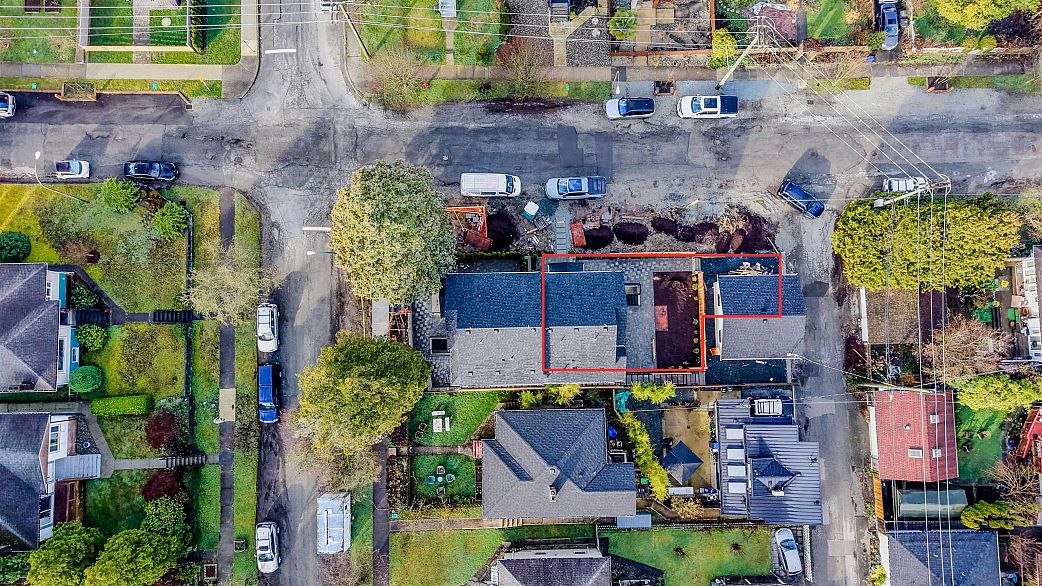 3526 E Lakewood Street