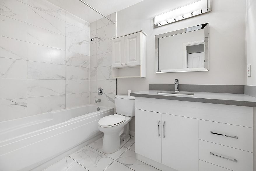 407 8460 Jellicoe Street