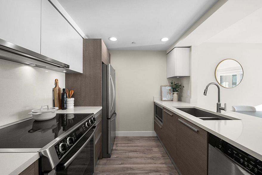 1204 1323 Homer Street