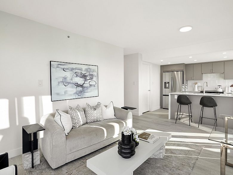 3309 939 Homer Street