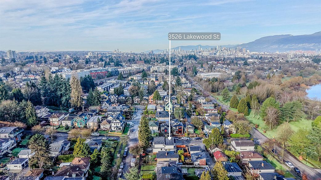 3526 E Lakewood Street