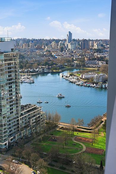 3206 1495 Richards Street