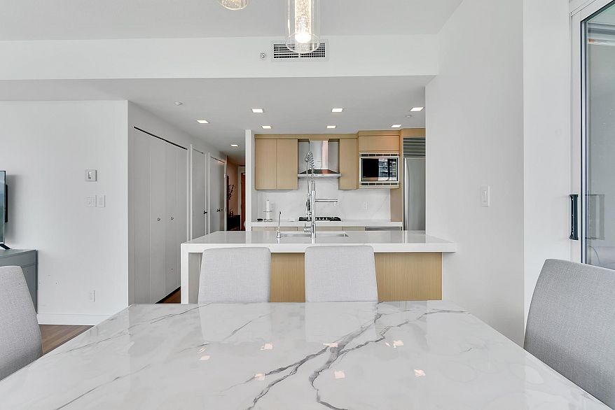 1904 1616 Bayshore Drive