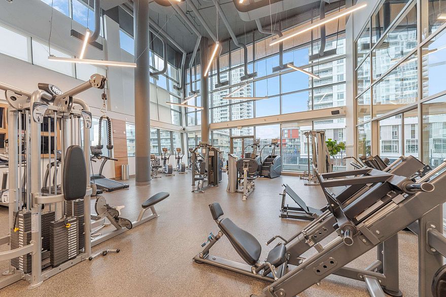 808 3557 Sawmill Crescent