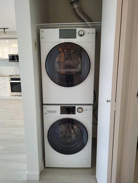 131 REGIMENT SQUARE, Vancouver BC V6B 1X6