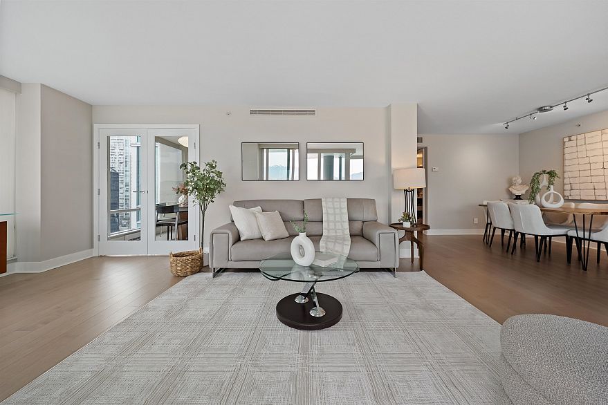 2102 590 Nicola Street