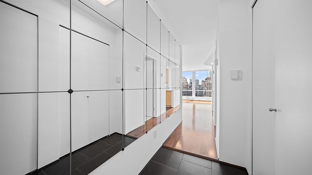 2809 1008 Cambie Street