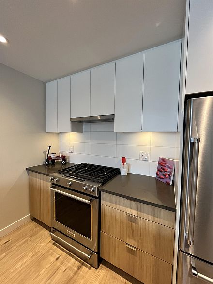 1205 3430 E Kent Avenue South