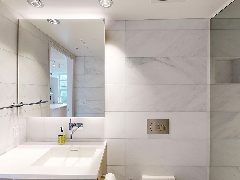 2103 1289 Hornby Street