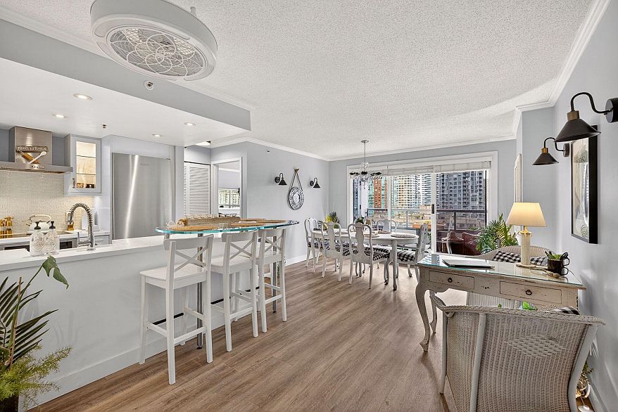 1108 1060 Alberni Street