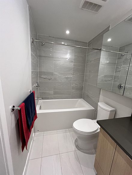 1205 3430 E Kent Avenue South