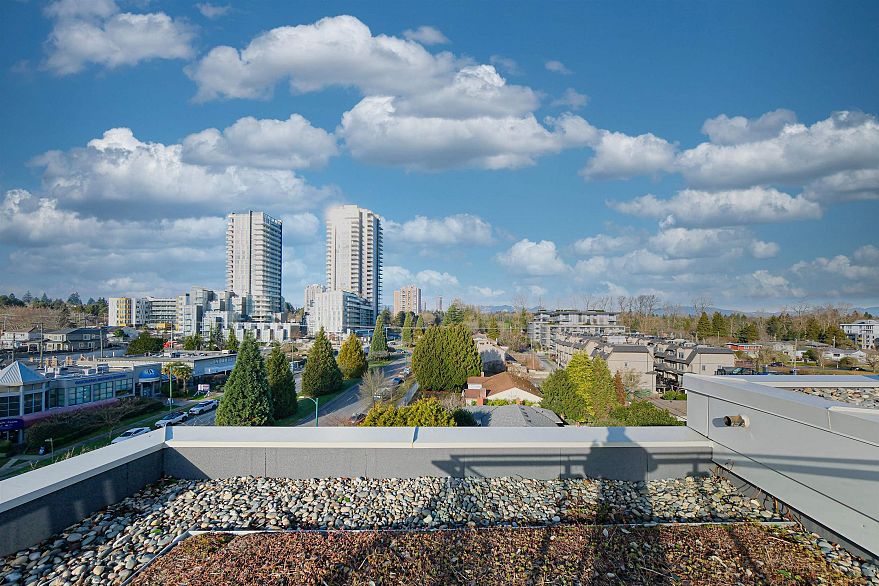 602 7638 Cambie Street