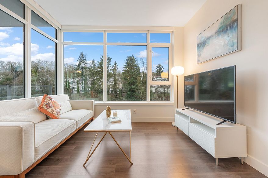 808 3557 Sawmill Crescent