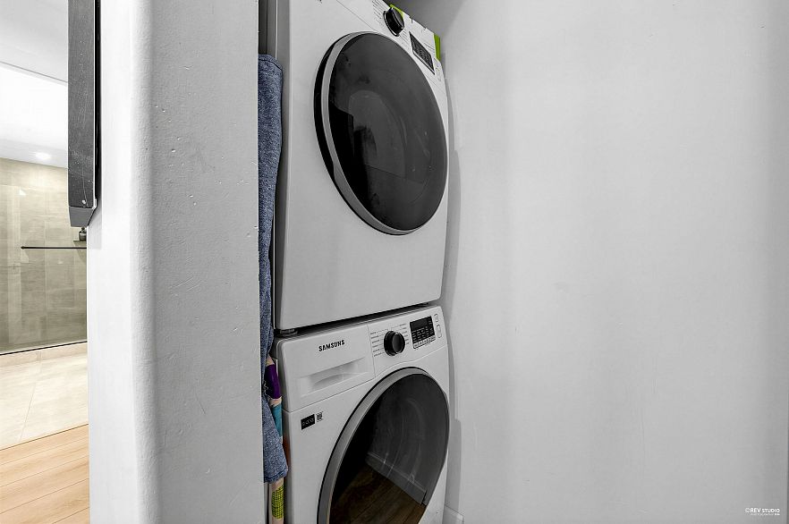 107 189 E 16th Avenue