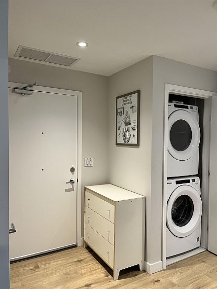 1205 3430 E Kent Avenue South