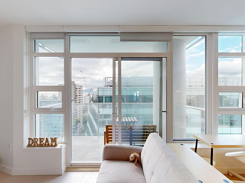 2103 1289 Hornby Street