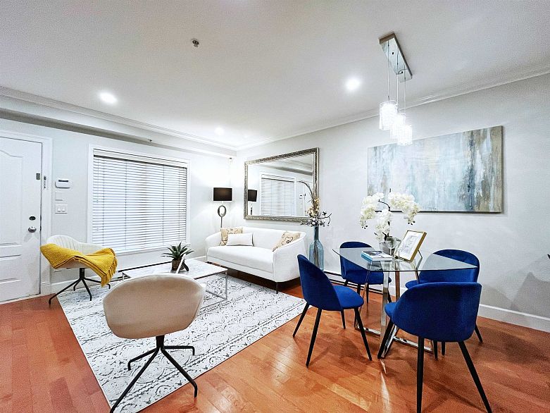 3 1135 Barclay Street