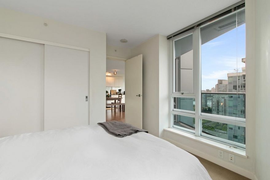 2209 233 ROBSON STREET, Vancouver BC V6B 0E3