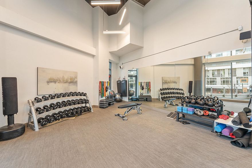 808 3557 Sawmill Crescent