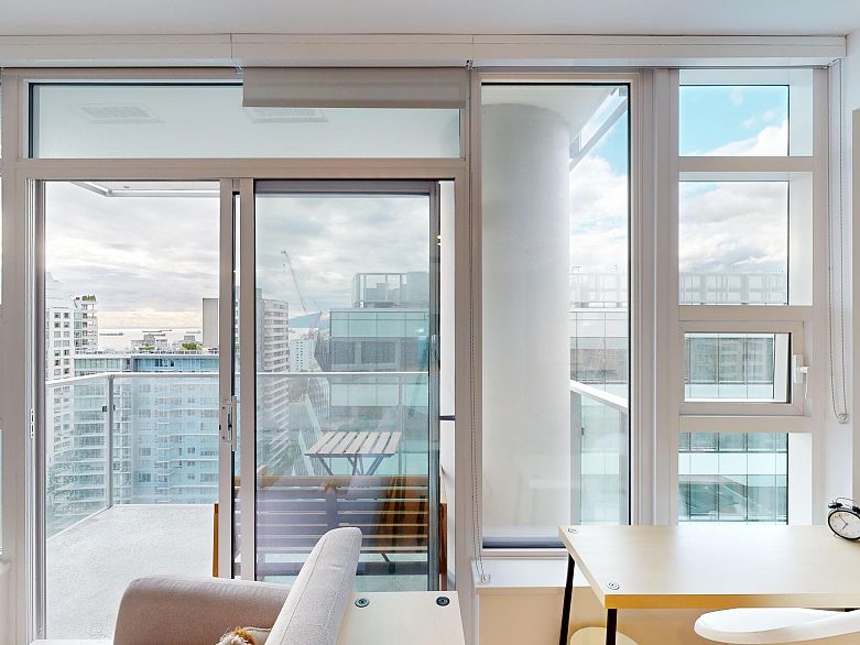 2103 1289 Hornby Street