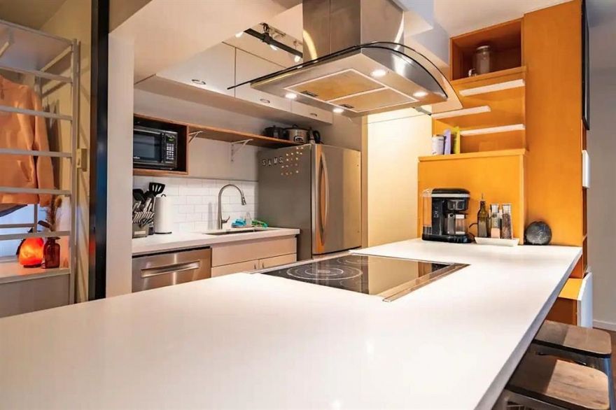 203 150 Alexander Street