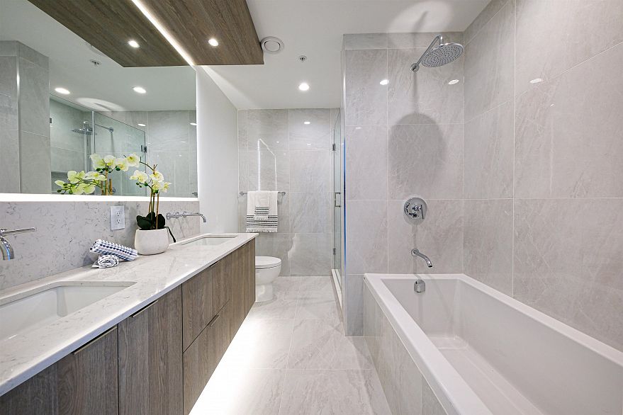 602 7638 Cambie Street