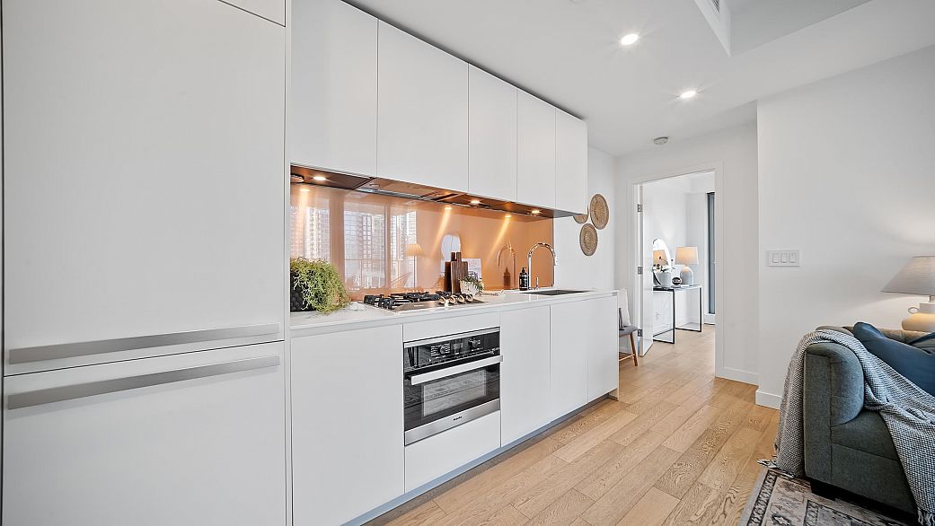 1501 1480 Howe Street