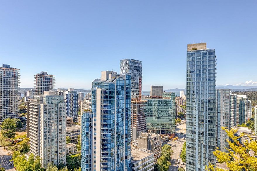 1001 588 Broughton Street