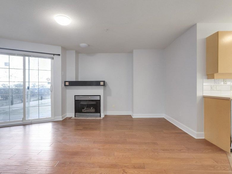 213 1989 Dunbar Street