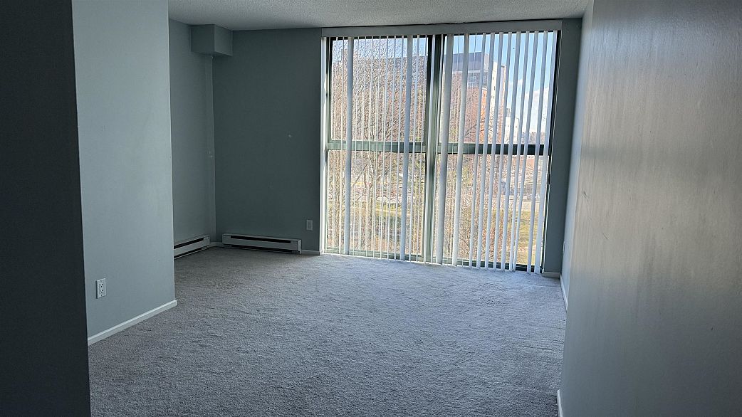 504 1159 Main Street