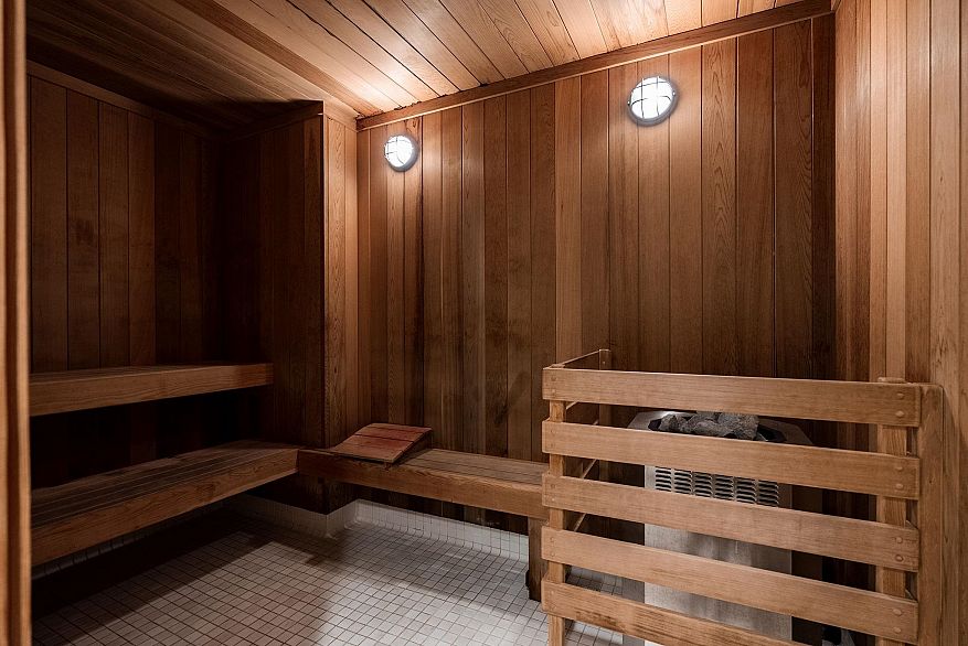 1801 4638 Gladstone Street