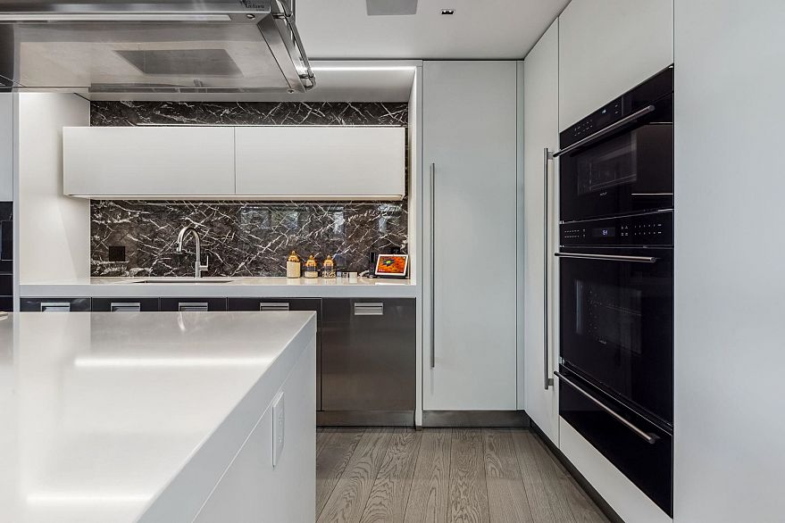 TH22 1281 W Cordova Street