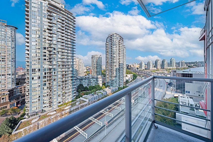 1207 602 Citadel Parade