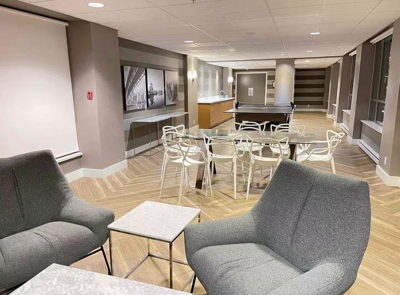 401 1238 Burrard Street