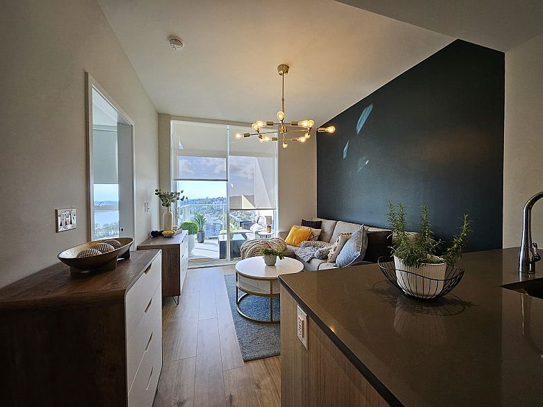 1903 3430 East Kent South Avenue