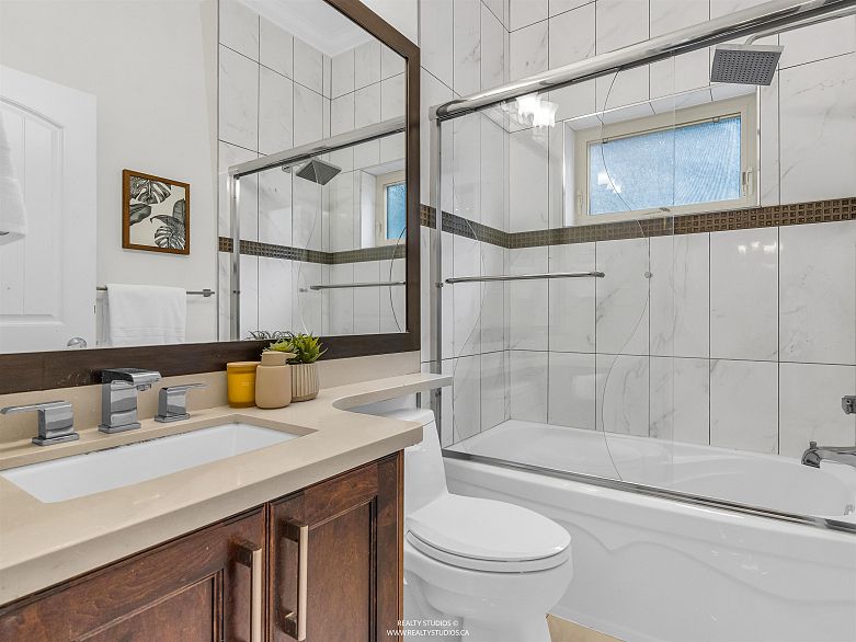 6387 Prince Albert Street