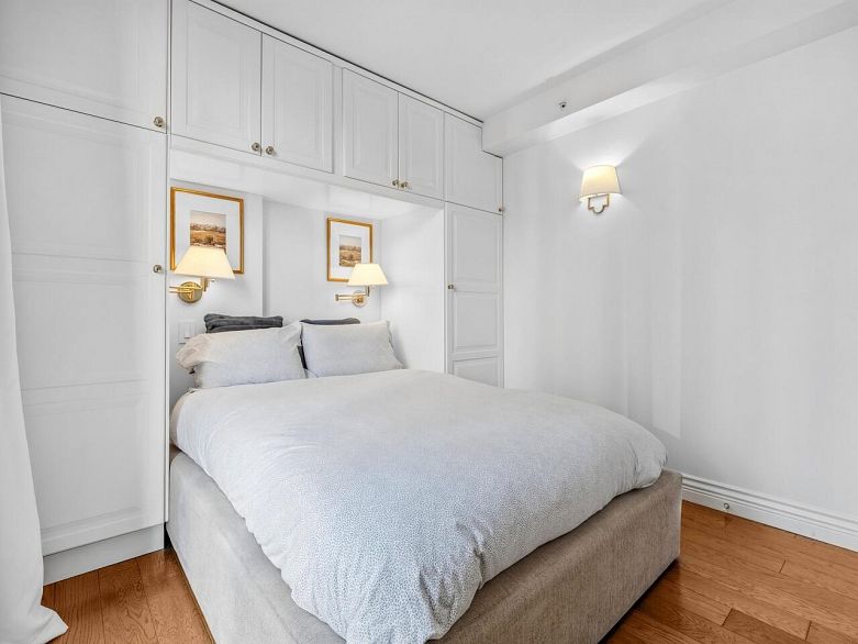 502 1331 W Georgia Street