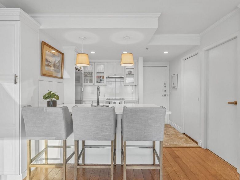 502 1331 W Georgia Street